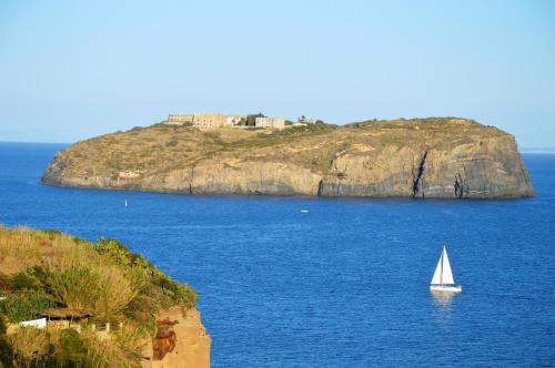 Gallery image of Hotel Agave e Ginestra in Ventotene