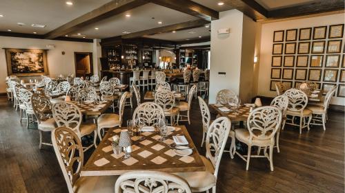 Mirbeau Inn & Spa - Plymouth 레스토랑 또는 맛집