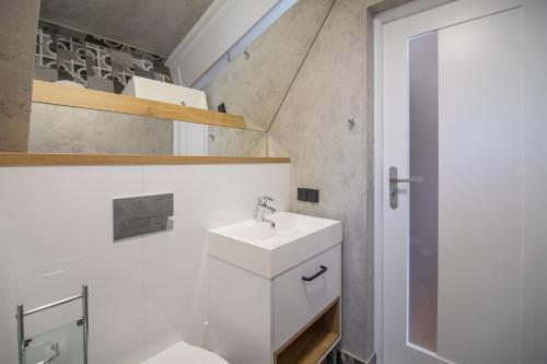 A bathroom at 5 Wierchów Apartamenty