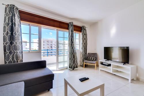 Rei - Quarteira - 3 min to the beach