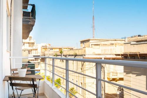 Deco city center apartment