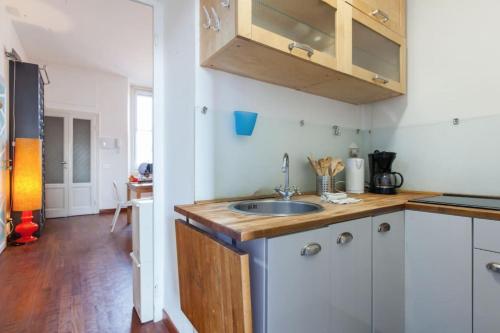 Bilocale vintage anni '50 nel distretto design