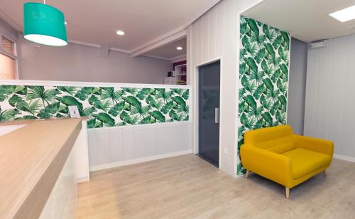 Ruang duduk di Hostal Viena