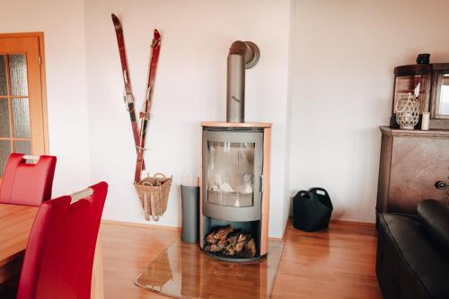 Ruang duduk di Ferienwohnung Falkenblick OG im FH Falkenhöhe