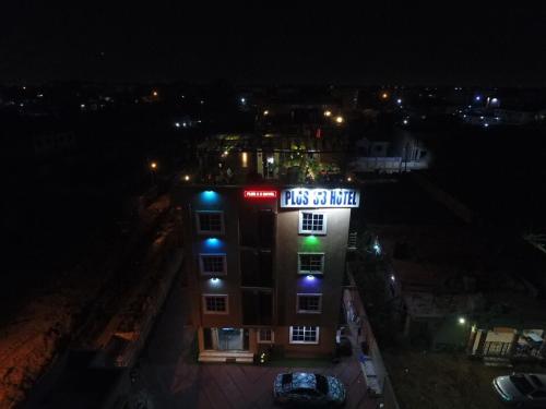 Bangunan di mana terletaknya hotel