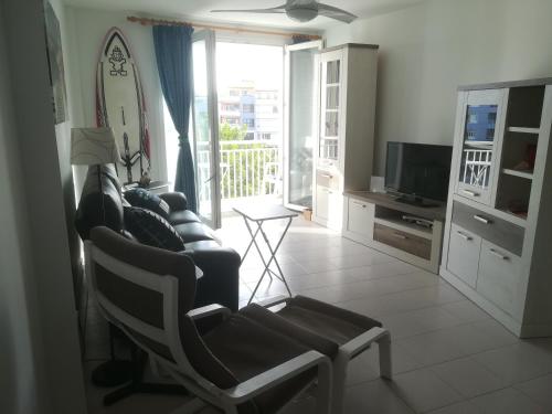 Large beachfront apartment Medano