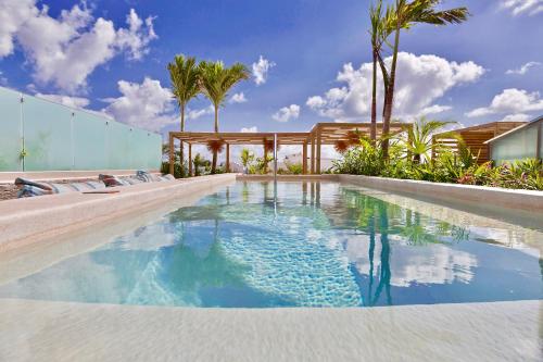 A piscina localizada em Newport House Playa Boutique Hotel ou nos arredores