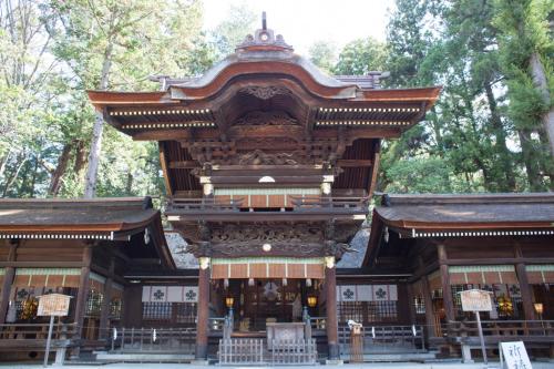 a large building with a pagoda at Gingetsu in Shimo-suwa