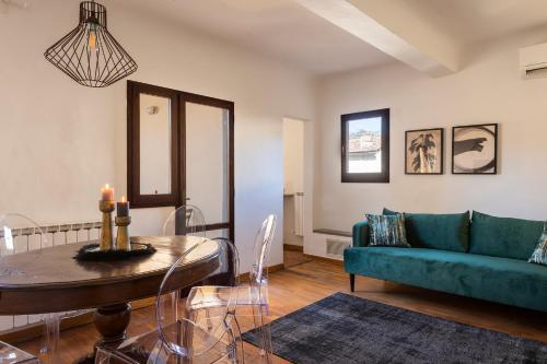 Apartments Florence San Niccolò View