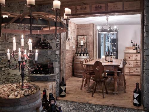 Nápoje v ubytování Firefly Luxury Suites