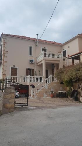 Estrella Studios
