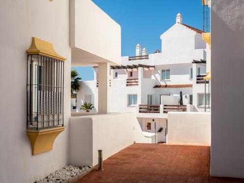 2275-Superb new apt on Valle Romano, golf view