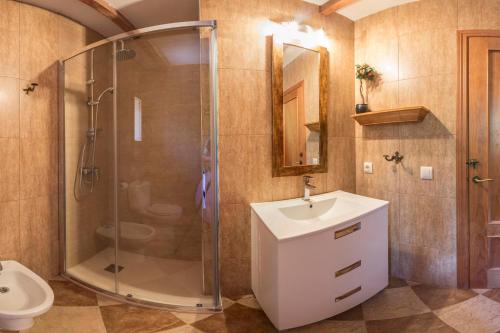 Kylpyhuone majoituspaikassa Alqueria De Hurdes
