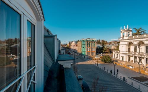 Nespecifikovaný výhled na destinaci Tbilisi nebo výhled na město při pohledu z hotelu
