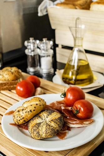 Jídlo v hostelu nebo okolí