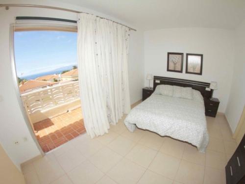 Postel nebo postele na pokoji v ubytování DUPLEX C6 con PISCINA PRIVADA