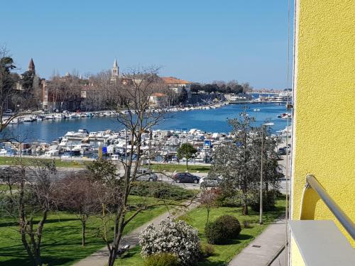Harbour Apartment sea view