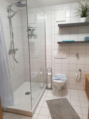 Ένα μπάνιο στο Ferienwohnung Sobichowski