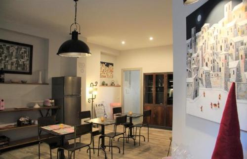 Gallery image of INDUSTRIAL CHIC HOUSE - Private parking in Orvieto