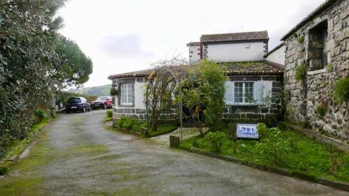 Taman di luar Quinta da Espadana