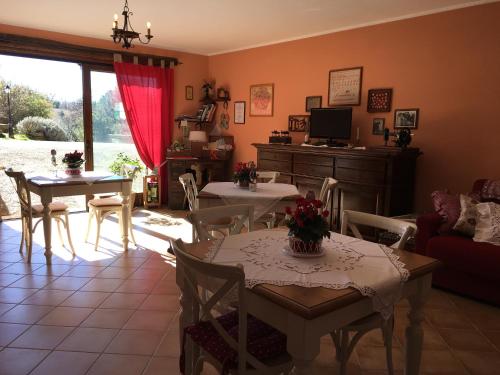 A seating area at B&B La Casa della Nonna