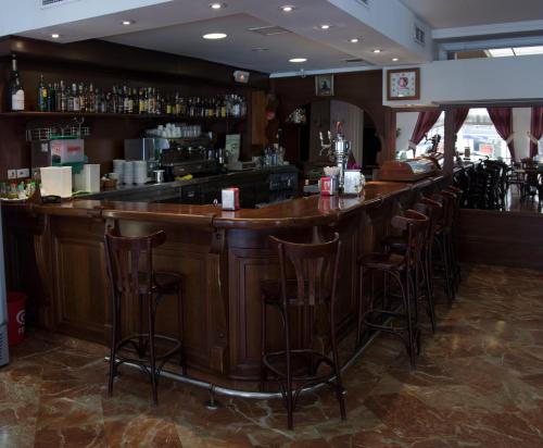 Hotel Peña de Arcosにあるラウンジまたはバー
