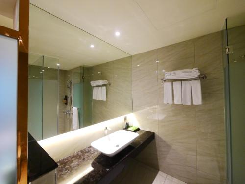 Rice Resort Hotel tesisinde bir banyo