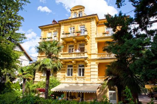 Gallery image of Hotel Villa Westend in Merano