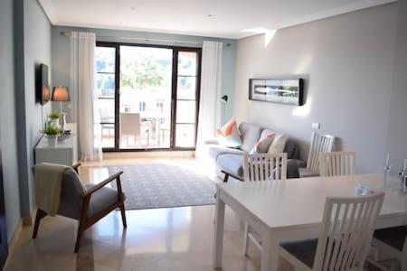 Marbella, Los Arqueros Golf & Country Club, Sleeps 7 plus 1 child