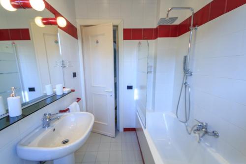 Koupelna v ubytování Appartamento a 150 metri dal mare