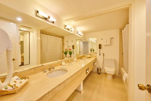 A bathroom at The Galadari Hotel