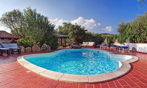 The swimming pool at or close to Casa Saltara