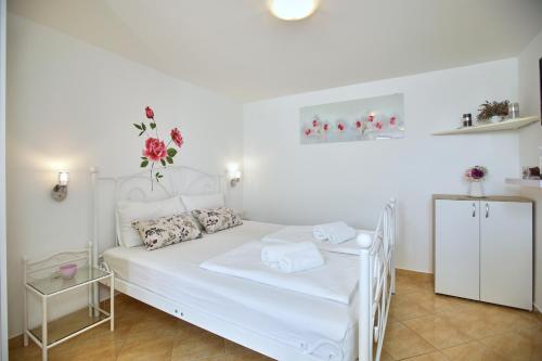 Studio Kristic, cozy studio with a terrace