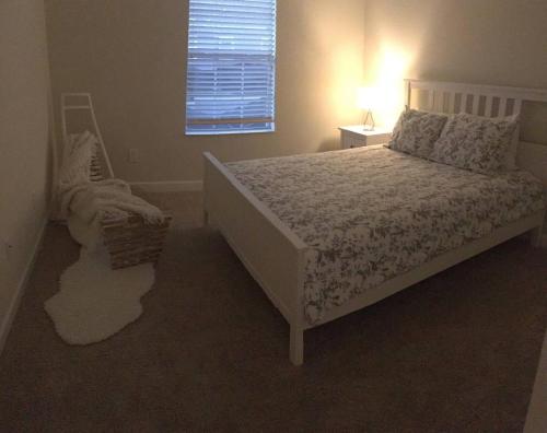 A - New 4 Bedroom Home - 5 Miles to Disney - Free Water Park - Private Pool photo 42