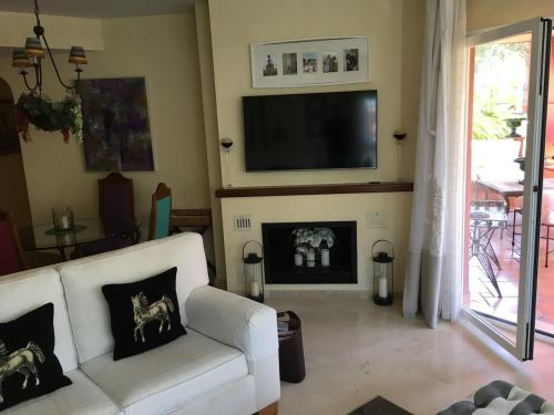 Luxury Apartment in 5 Star Urbanization
