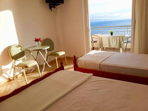 Foto de la galería de Ionian Bay Rooms en Qeparo