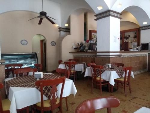 Restaurace v ubytování Hotel Virreynal