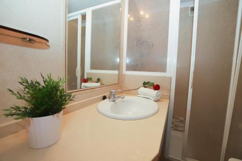 Imagen de la galería de COSTA DAURADA APARTAMENTS - Regueral, en Cambrils