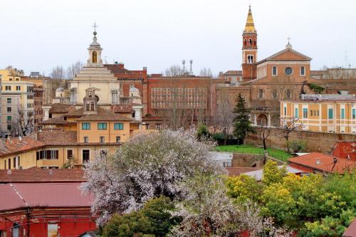 YCH-Bright Penthouse near COLOSSEUM