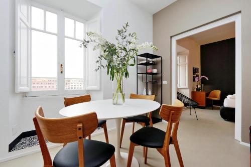 YCH-Bright Penthouse near COLOSSEUM