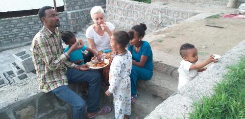 Επισκέπτες που μένουν στο Lalibela Homestay