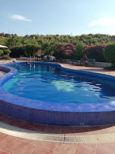 Piscine de l'établissement The Lahe Hotels ou située à proximité