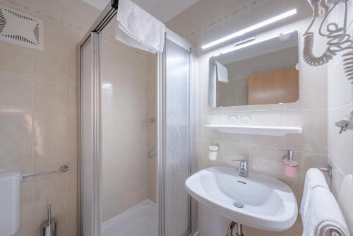 Ένα μπάνιο στο Garni Hotel Ritterhof