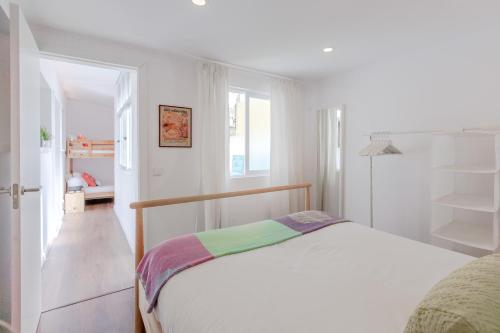 Sunny Apartment with Patio, By TimeCooler