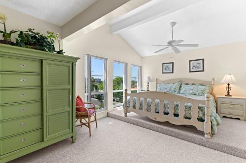 Zdjęcie z galerii obiektu Madeira Beach Condo w St Pete Beach