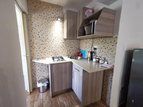 Η κουζίνα ή μικρή κουζίνα στο 50 Galena Affordable Luxury