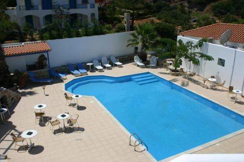 Bazén v ubytování Venardos Hotel nebo v jeho okolí