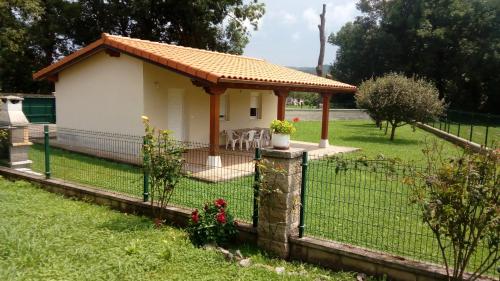 Vonkajšia záhrada v ubytovaní Casa individual barrio las escuelas