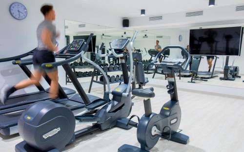 Fitness centrum a/nebo fitness zařízení v ubytování Green Mountain 5* Hotel