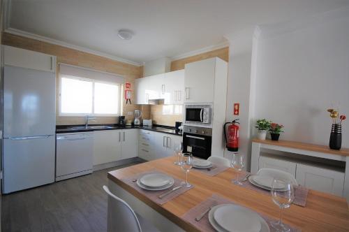 Apartment MargemSul - Pool - Beach - Free Wifi - Air Con
